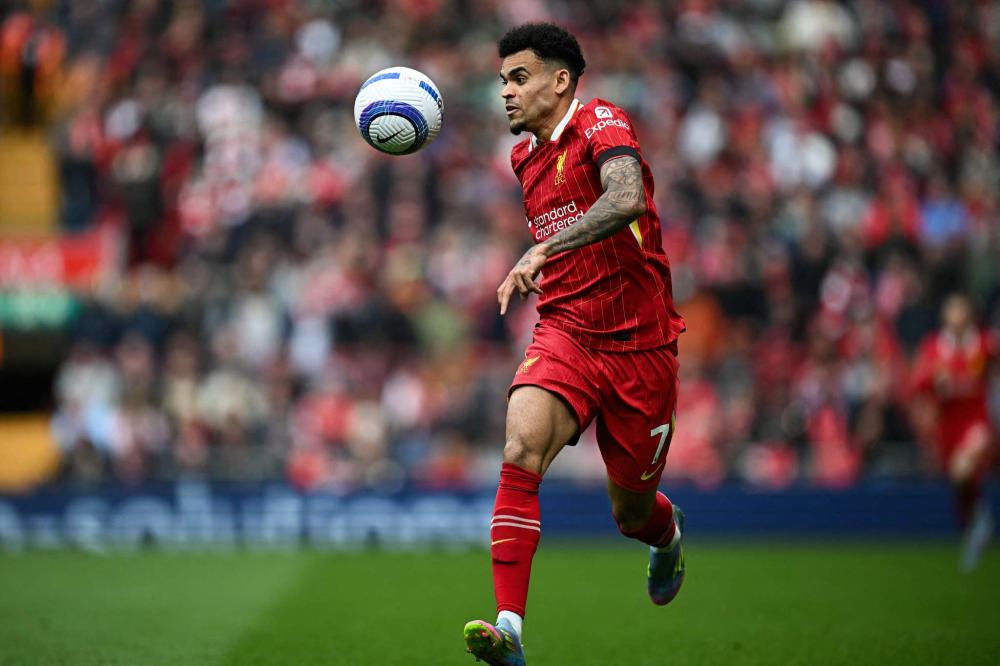 三人利用各 三人利用各